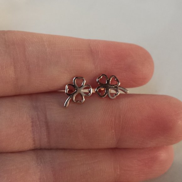 18K Rose Gold Filled Heart Flower Stud Earrings Sterling Silver Stamped Gift - Picture 3 of 3